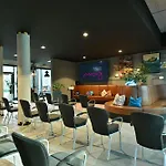 Moxy Hamburg Altona